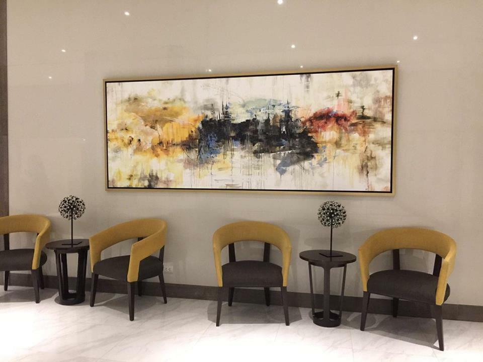 Eighty One Newport Boulevard Manila Eksteriør bilde