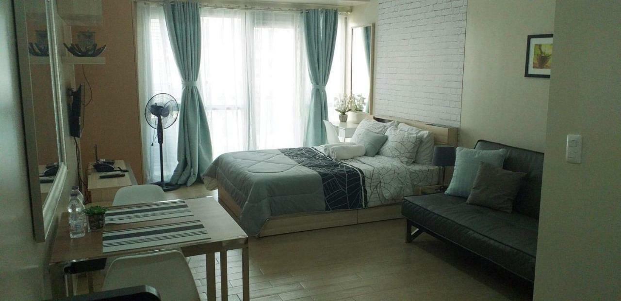 Eighty One Newport Boulevard Manila Eksteriør bilde