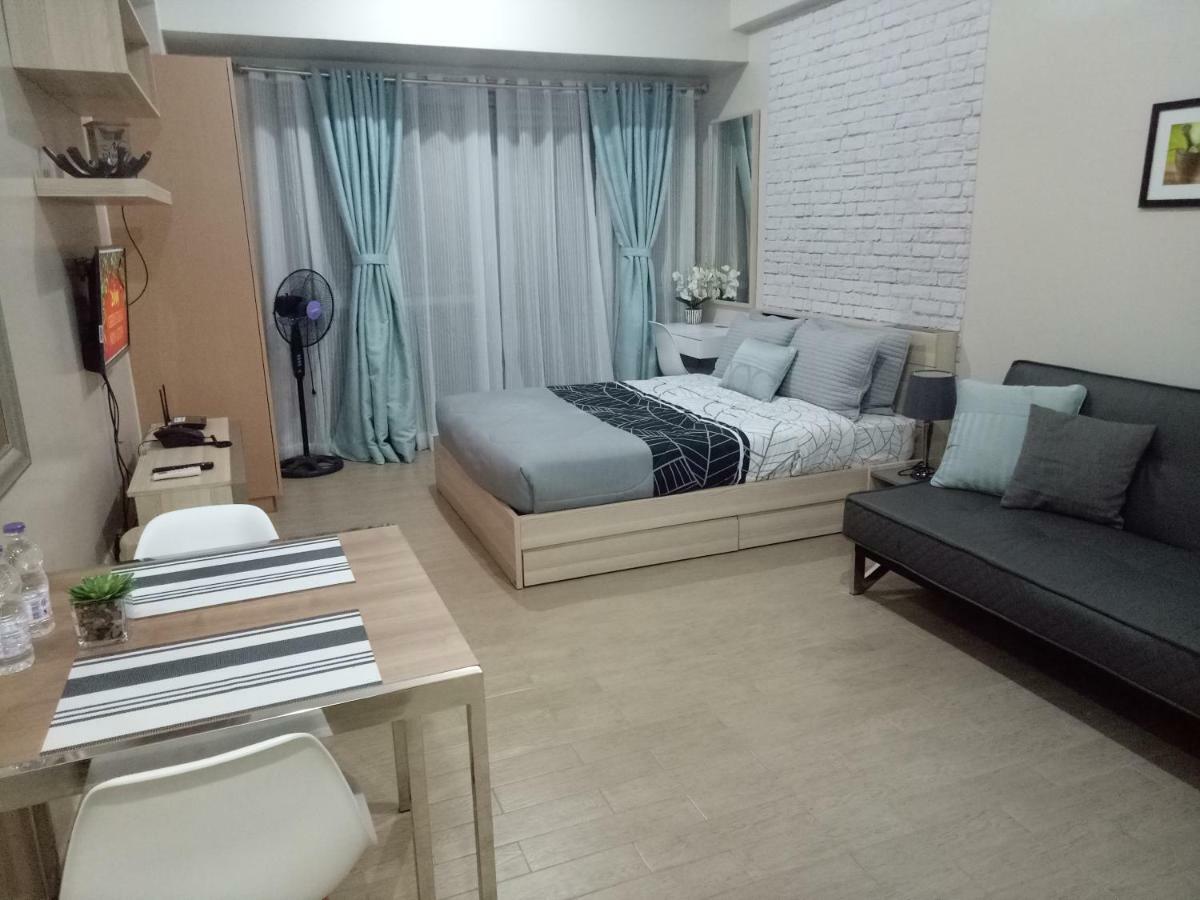 Eighty One Newport Boulevard Manila Eksteriør bilde