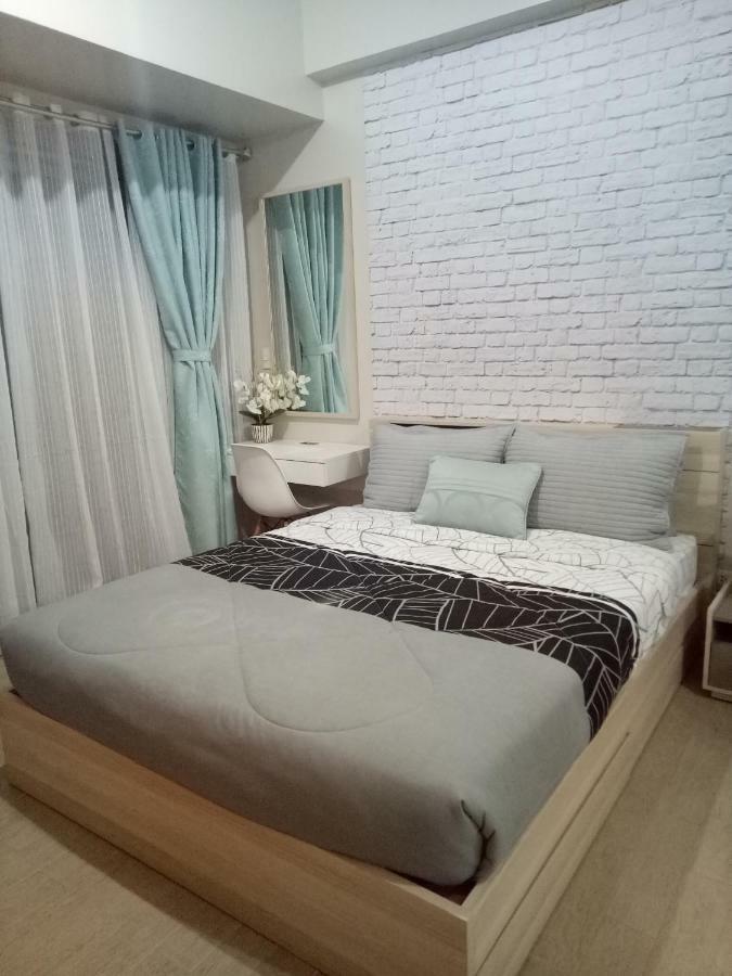 Eighty One Newport Boulevard Manila Eksteriør bilde