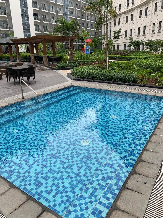 Eighty One Newport Boulevard Manila Eksteriør bilde